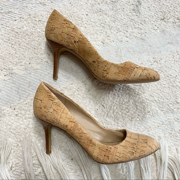 NEW! Vince Camuto Sariah beige/brown cork almond toe heels - Picture 3 of 7